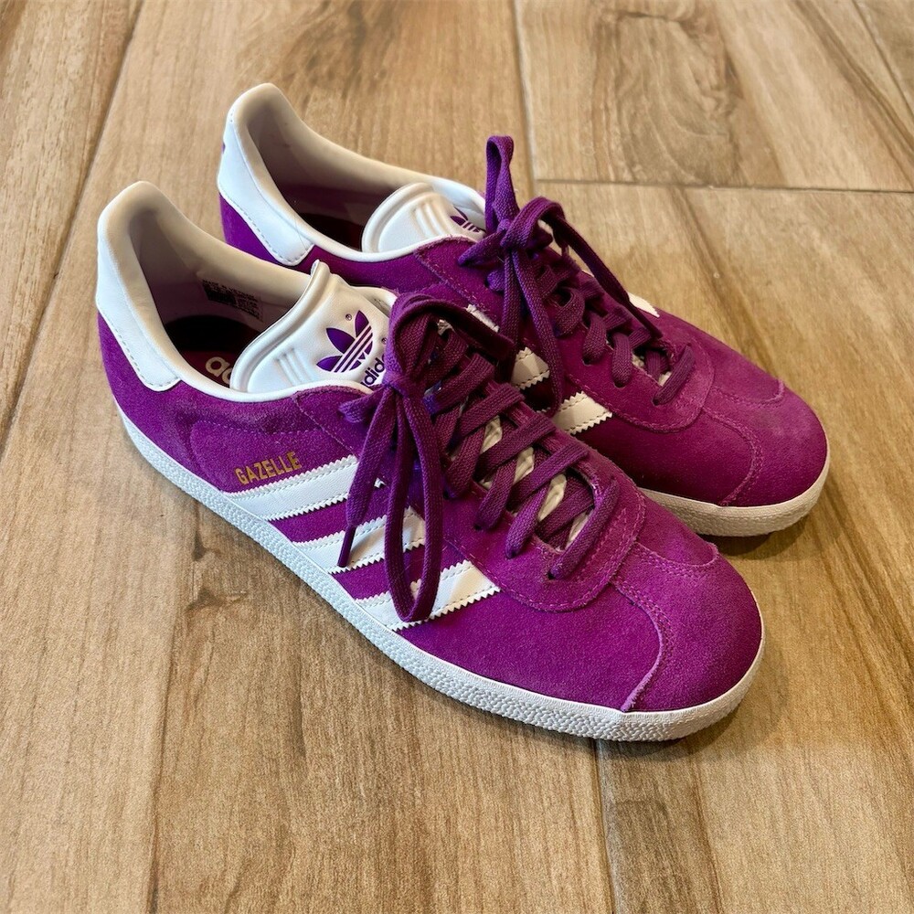 adidas Originals Gazelle Womens Sneakers Purple White Stripes Low Top 8.5